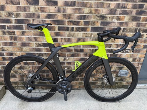 2020 trek madone 58 cm - trek,