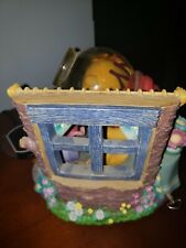 Disney Store Winnie The Pooh Hunny  Pot Rumbly in my Tumbly Music Snowglobe
