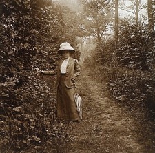 Femme Mode Paysage c1910 Photo Stereo Plaque Vintage V39nL4