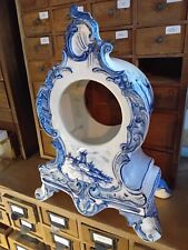 Habillage Pendule Horloge porcelaine Delft.