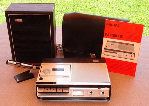 Magnetophone cassettes - a,