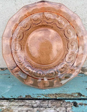 Coupe à fruits en verre rose