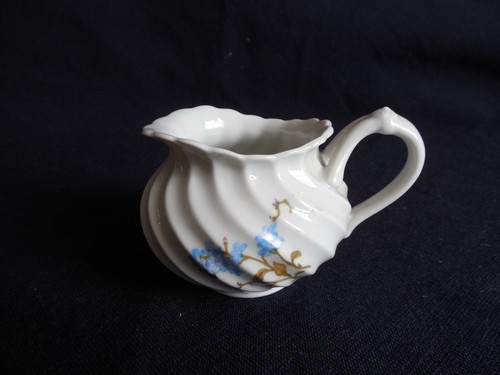 Pot lait porcelaine - pot, a