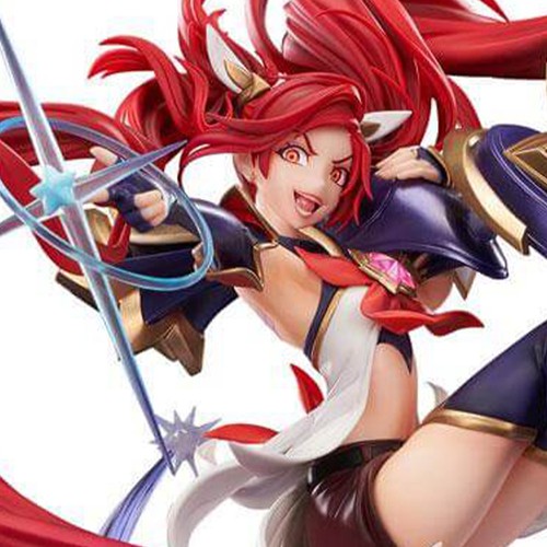 League legends figurine - of,
