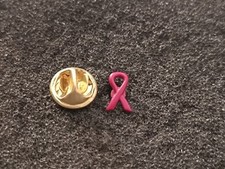 Pin's Ruban Rouge Contre le