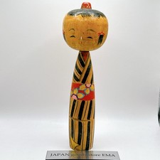 Poupée Kokeshi fille rayée