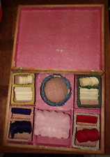 ANCIENNE BOITE A JEUX JETONS