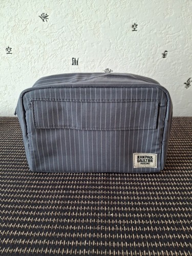 Trousse toilette neuve - trousse,