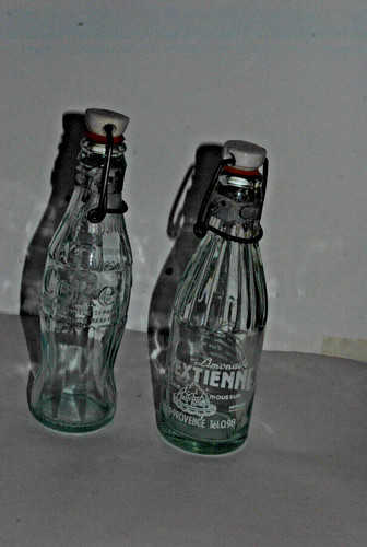 Anciennes petites bouteilles - anciennes,