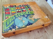 Boîte ancienne de Cubes