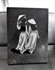 ANCIEN PANNEAU LAQUé VIETNAMIEN COQUILLES D'OEUF SUR BOIS DECOR JEUNES FEMMES