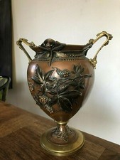 SUPERBE VASE BRONZE A DÉCOR
