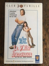 LA P’TITE ARNAQUEUSE … JAMES BELUSHI, KELLY LYNCH, JOHN HUGUES ... VHS
