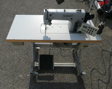 Machine à coudre piqueuse plate DURKOPP type VD552 variocontroleur V720 tbé
