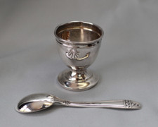 Coquetier en argent modèle