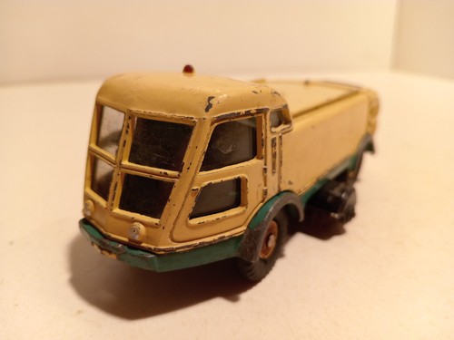 Dinky toys 596 lmv balayeuse - dinky,