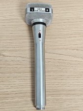 Microphone vintage à piles