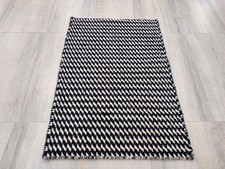 Petit tapis en laine à
