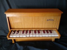 chromatic toy piano