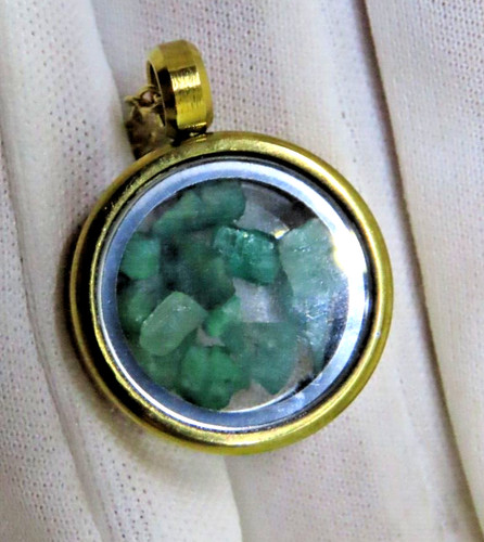 émeraude brute sur pendentif - brute,