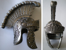 CASQUE DE ROMAIN EN MÉTAL NON FERREUX ARGENTÉ