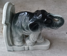 Eléphant en faience 