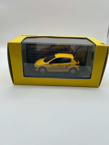 R757 voiture miniature atlas - -,