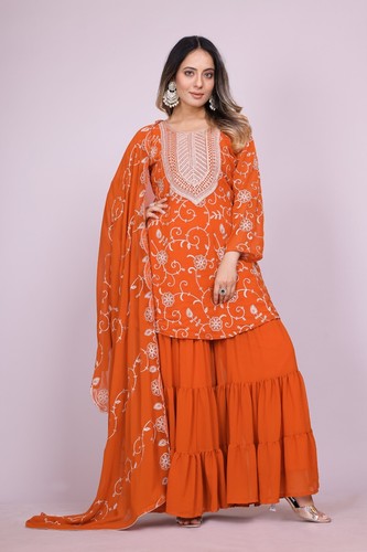 Bridalfashion ensemble - in,
