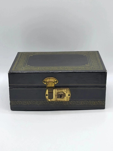 Coffret ancien - xc,