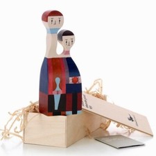 Poupées en bois Vitra Girard n°11 objets multicolores H200 mm