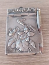 CARNET DE BAL EN METAL ARGENTE