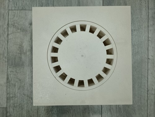 Siphon cour 30x30 - siphon,