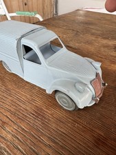 JRD 2CV CAMIONETTE A FRICTION  REPEINTE 1/20 MADE IN FRANCE