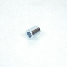 Entretoise MBK NY1-15326-00 dimension 8.5x14x18.5mm pour cyclomoteur mobylette