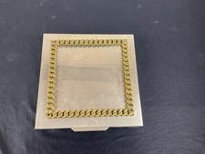 Boîte en métal argenté  dlg