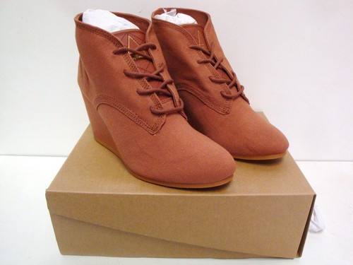 Paire chaussures femme - 1,