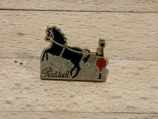 b  PINS PIN CHEVAL HORSE PADDOCK