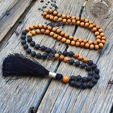 Collier en bois de santal et lave, collier en bois de santal, 108 perles Mala...