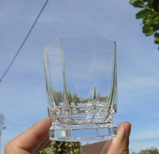 Verre à whisky en cristal de Sèvres modèle Rohan taille no5  Haut. 8,3 cm