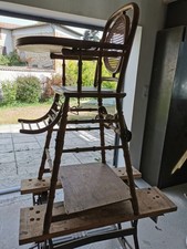 antiquités chaise haute d'enfant 1920 avec cannage d'origine sur le dossier. 