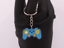 Porte-clés manette rétro multicolore, accessoire gamer cadeau unique