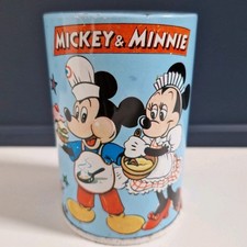 Ancien Pot A Crayons En Métal