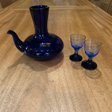 Ensemble bouteille et tasse de