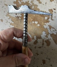 Rare Marteau D'orfèvre En Acier Tourné Gravé