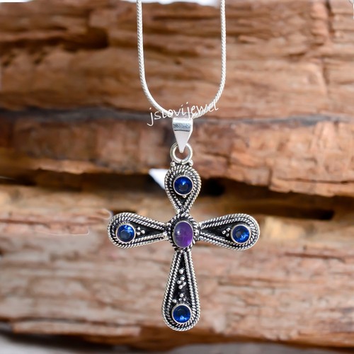 Pendentif croix femme - , en