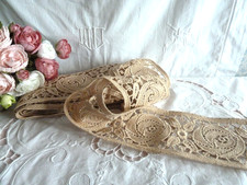 Ancien galon beige macramé