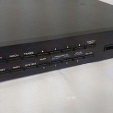 Roland D-110 Digital LA Synth Module - 32 voix, 9 parties multi-timbral en l'...