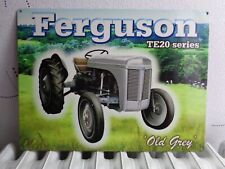 TOLE METAL TRACTEUR FERGUSON TE 20 SERIES 30 X 40 CM NO PLAQUE EMAILLEE ANCIENNE