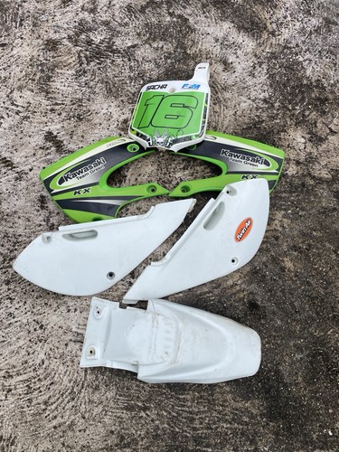 Kit carénage plastique - /,