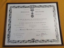 BEAU DIPLÔME MÉDAILLE